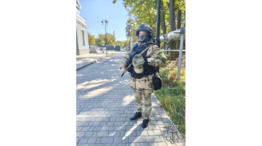Сотрудники вневедомственной охраны по Запорожской области обеспечили безопасность празднования Дня воссоединения Запорожской области с Российской Федерацией.
