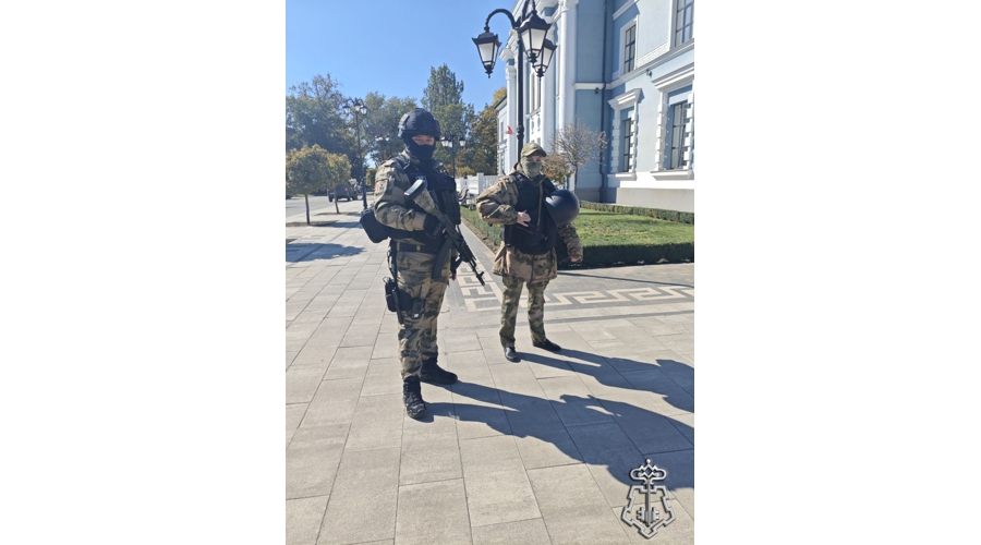 Сотрудники вневедомственной охраны по Запорожской области обеспечили безопасность празднования Дня воссоединения Запорожской области с Российской Федерацией.