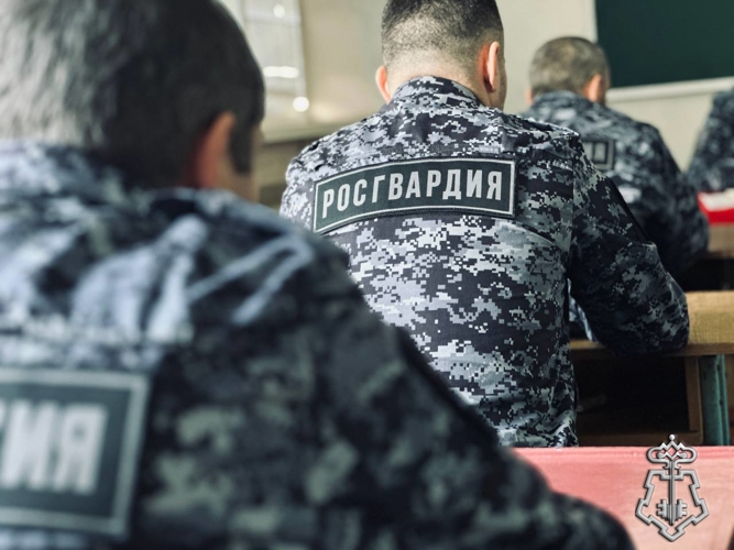 Сотрудники вневедомственной охраны Управления Росгвардии по Запорожской области приступили к зимнему периоду подготовки