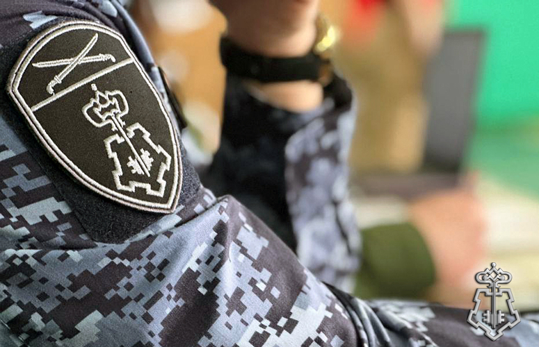 В Запорожской области сотрудник Росгвардии открыл школьный смотр строя и песни