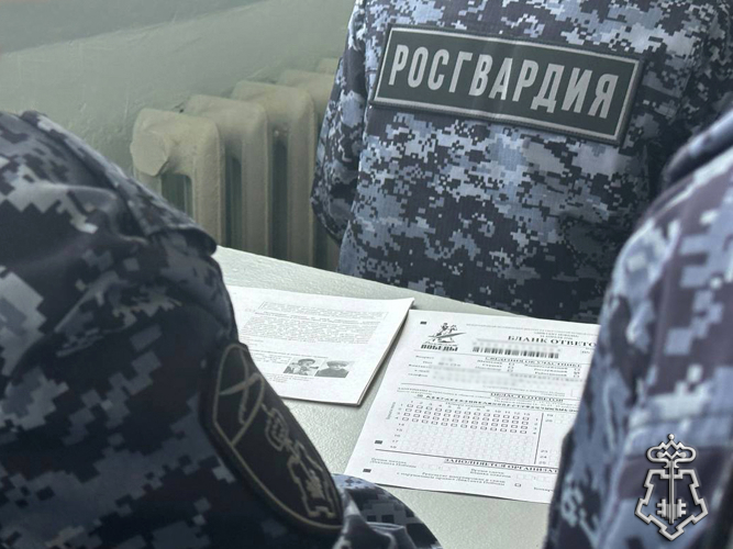 Росгвардейцы и кадеты ведомства написали «Диктант Победы» в Мелитополе