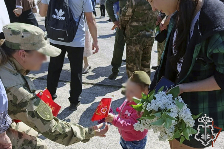 Дань уважения и памяти отдали победителям и ветеранам Великой Отечественной войны росгвардейцы в Запорожской области