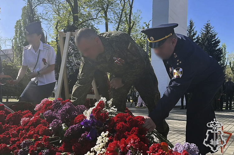 Дань уважения и памяти отдали победителям и ветеранам Великой Отечественной войны росгвардейцы в Запорожской области