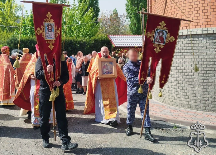 Молебен в честь покровителя российского воинства прошел в Запорожской области с участием росгвардейцев.