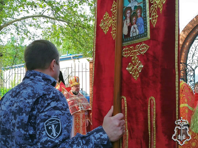 Молебен в честь покровителя российского воинства прошел в Запорожской области с участием росгвардейцев.