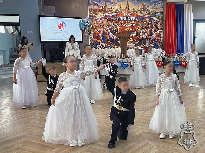 Первый кадетский бал прошел в Запорожской области при участии Росгвардии