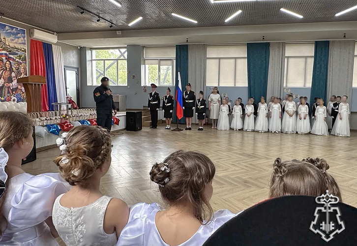 Первый кадетский бал прошел в Запорожской области при участии Росгвардии