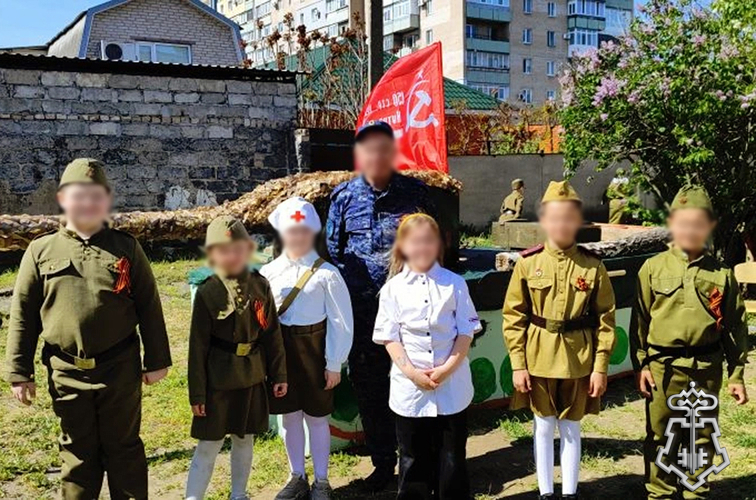 В Запорожской области росгвардейцы навестили дочь Героя Советского Союза