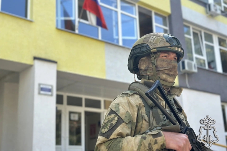Росгвардия обеспечила безопасность Дня знаний в Запорожской области